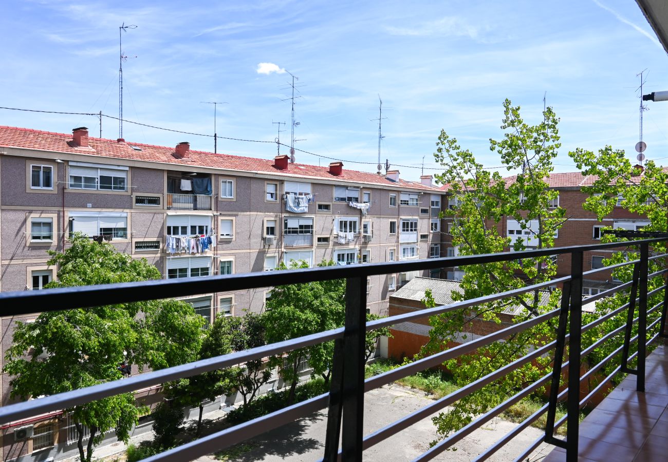 Apartment in Madrid - Cozy 2 bedroom apartment in Hortaleza LOR12