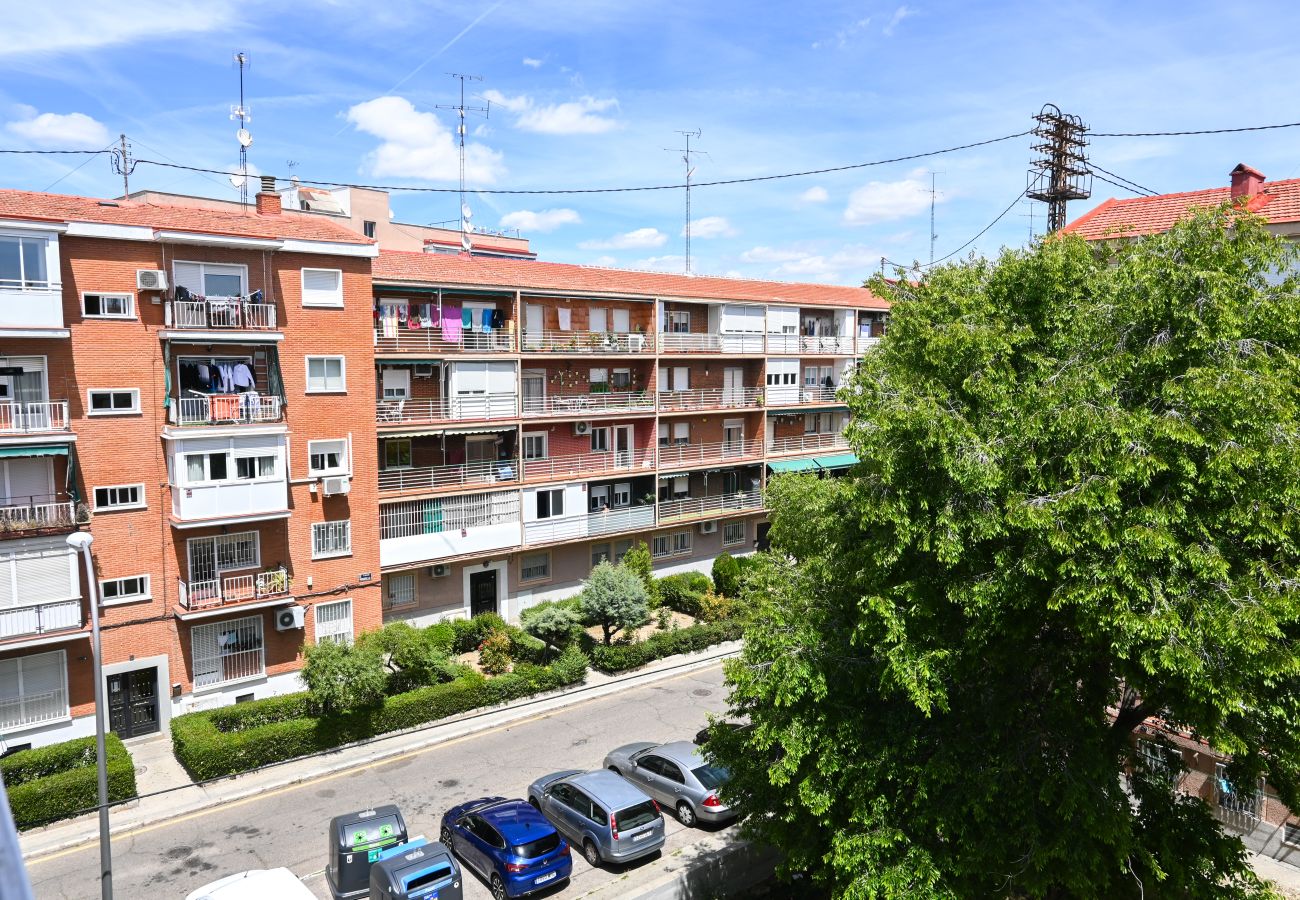 Apartment in Madrid - Cozy 2 bedroom apartment in Hortaleza LOR12