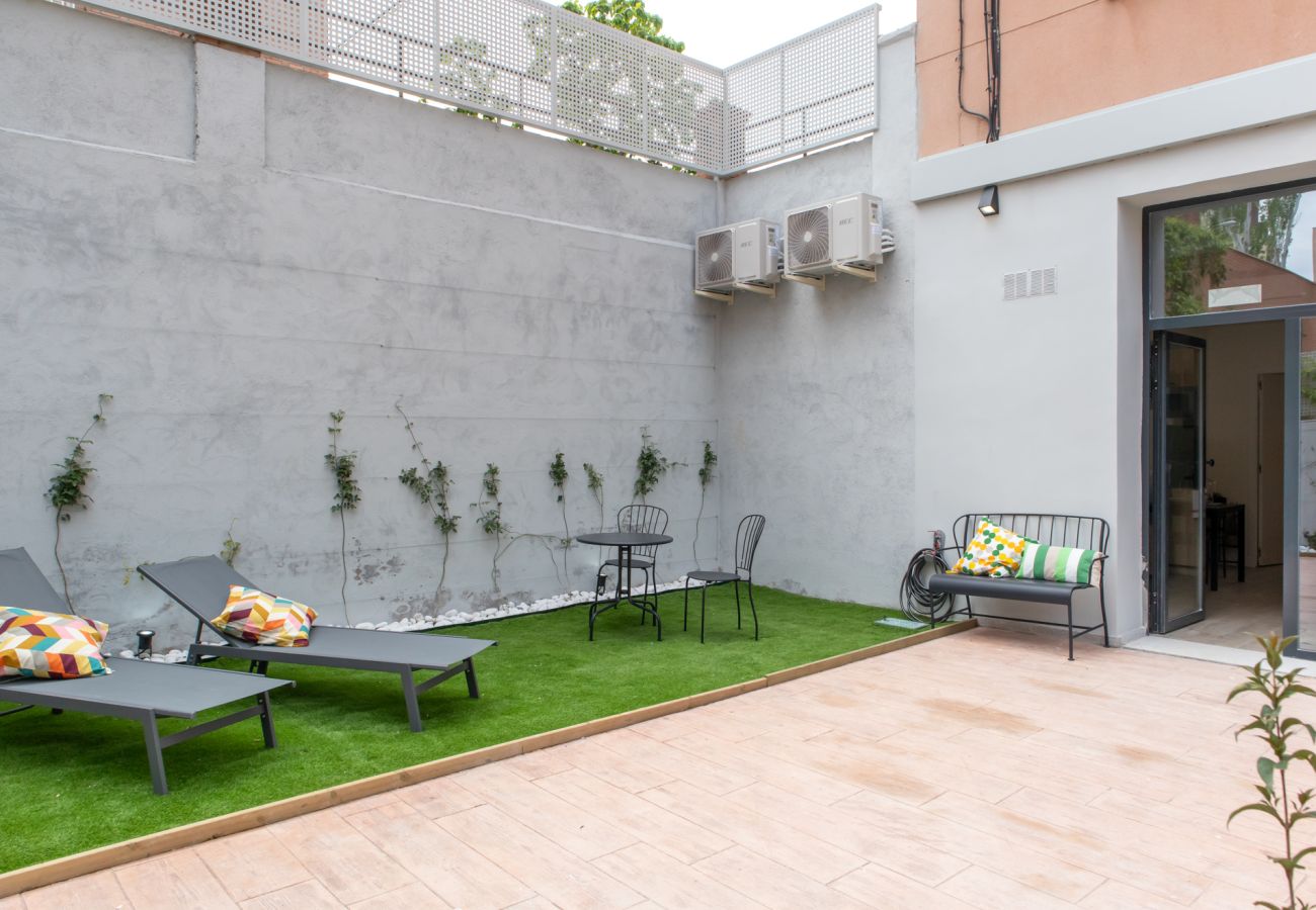 Apartment in Madrid - Nice one bedroom apartment with patio GAN5D