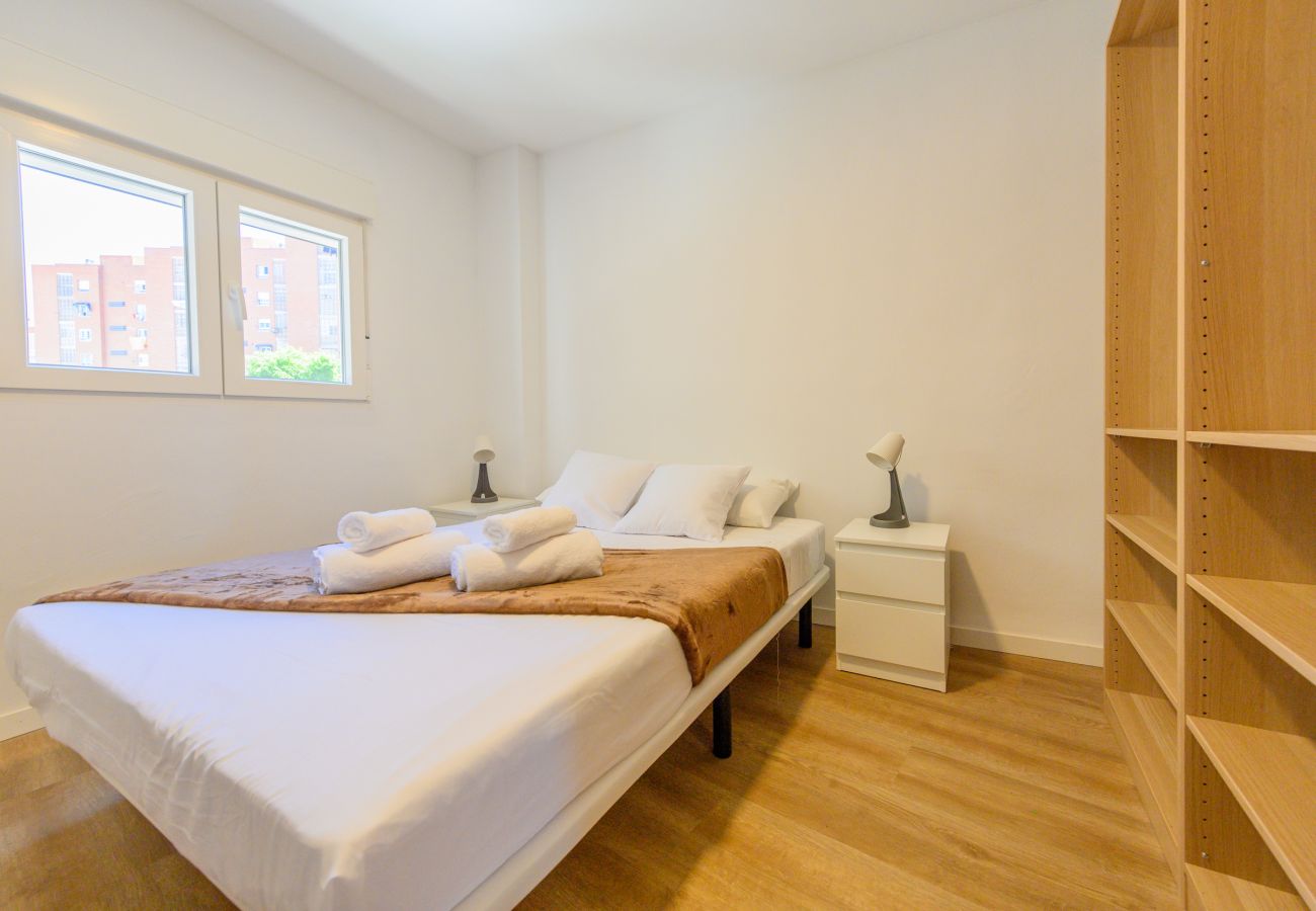 Rent by room in Madrid - Acogedora habitación con cama doble cerca al Polideportivo Los Cantos en Alcorcón SAP35B