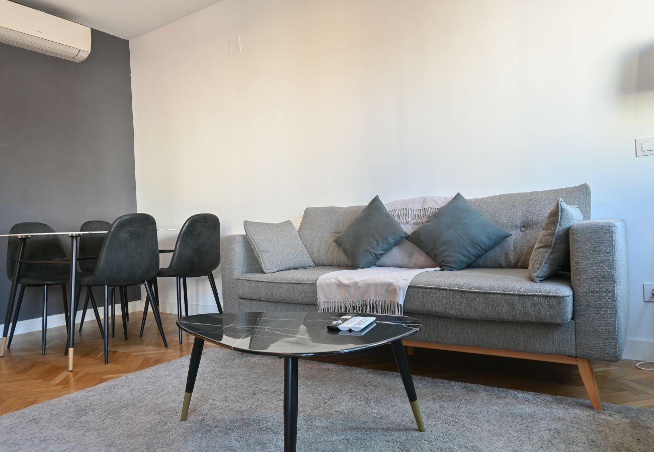 Apartment in Madrid - Nice two-bedroom apartment a few minutes from Gran Vía SIL2