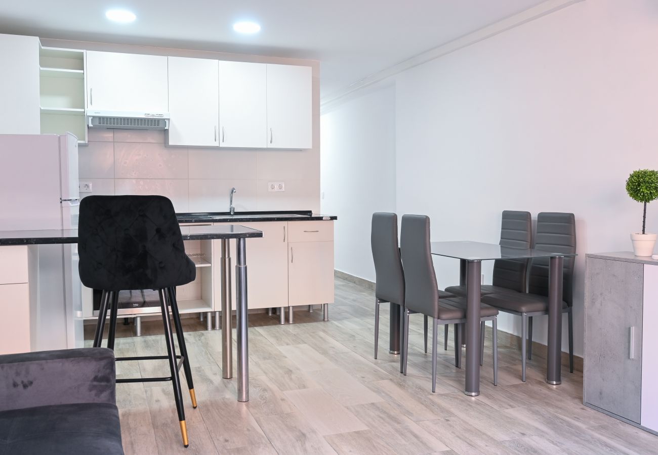 Apartment in Madrid - Cozy one bedroom apartment in Chamartin