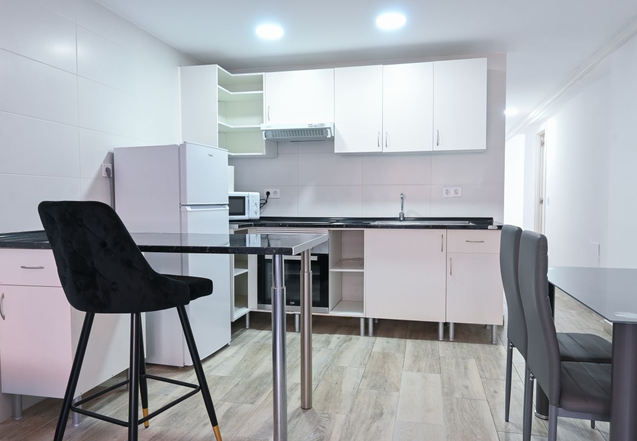 Apartment in Madrid - Cozy one bedroom apartment in Chamartin