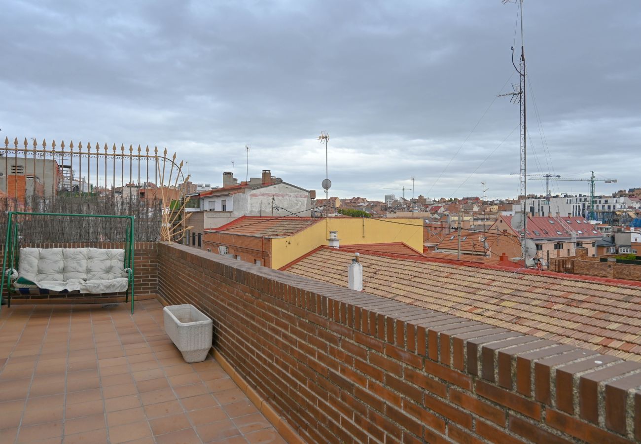 Apartment in Madrid - Duplex Penthouse with Spectacular Park Views in Tetuán