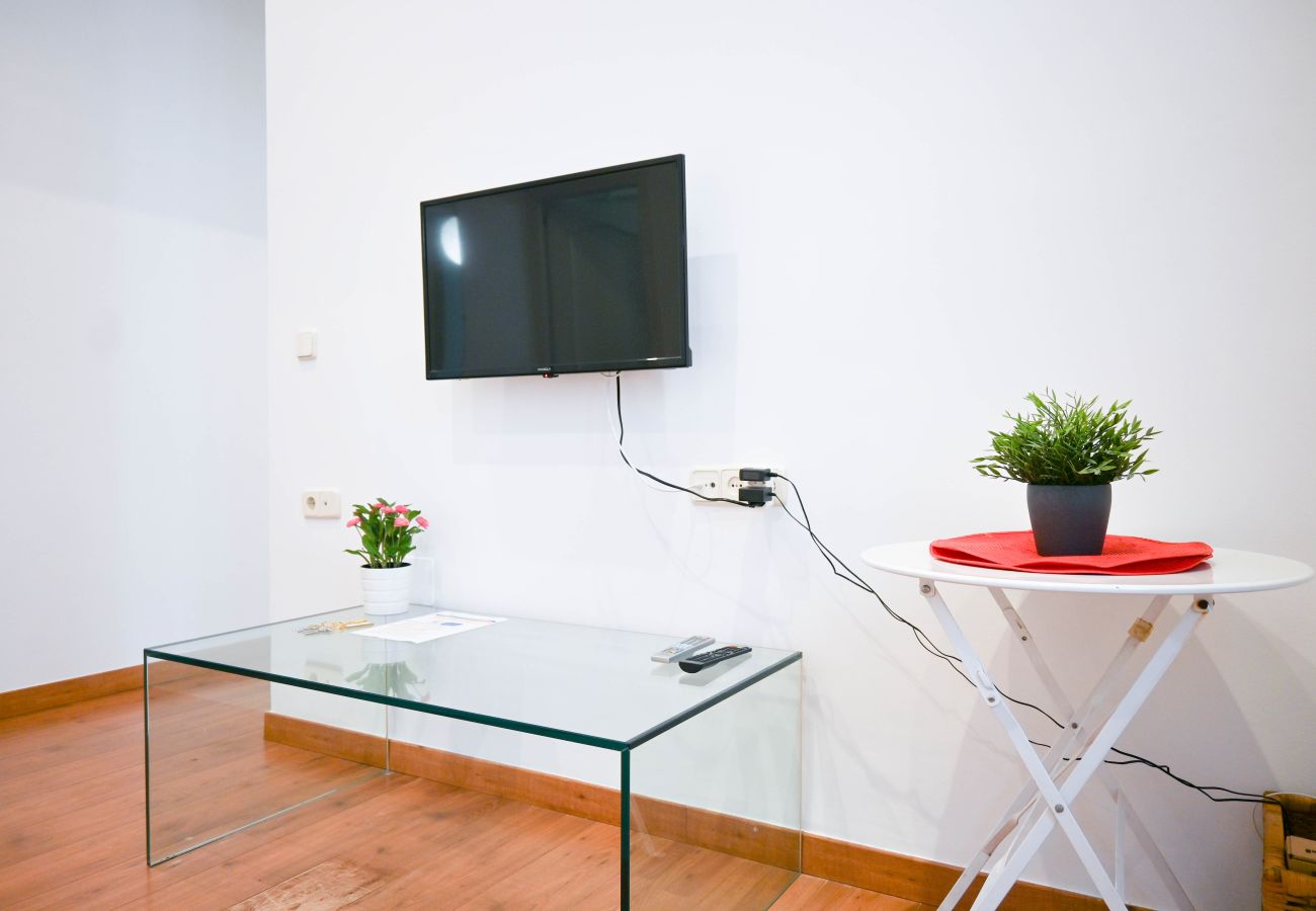 Apartment in Madrid - Charming Apartment in Chamartín: Your Refuge of Comfort in the Heart of the City