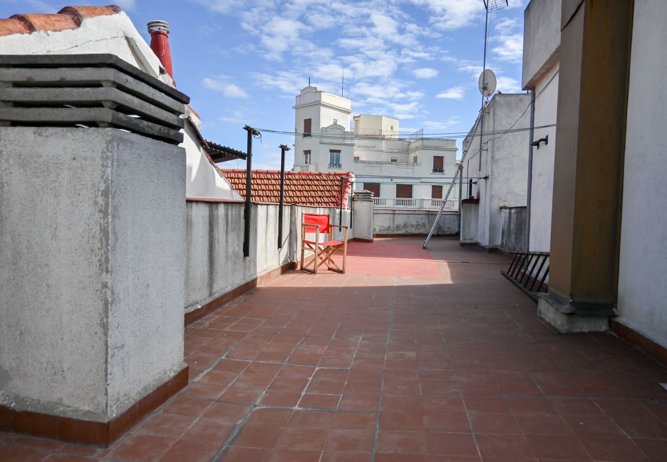 Apartment in Madrid - M (SEN169) Spacious Apartment with Balcony on Calle Santa Engracia, Chamberí