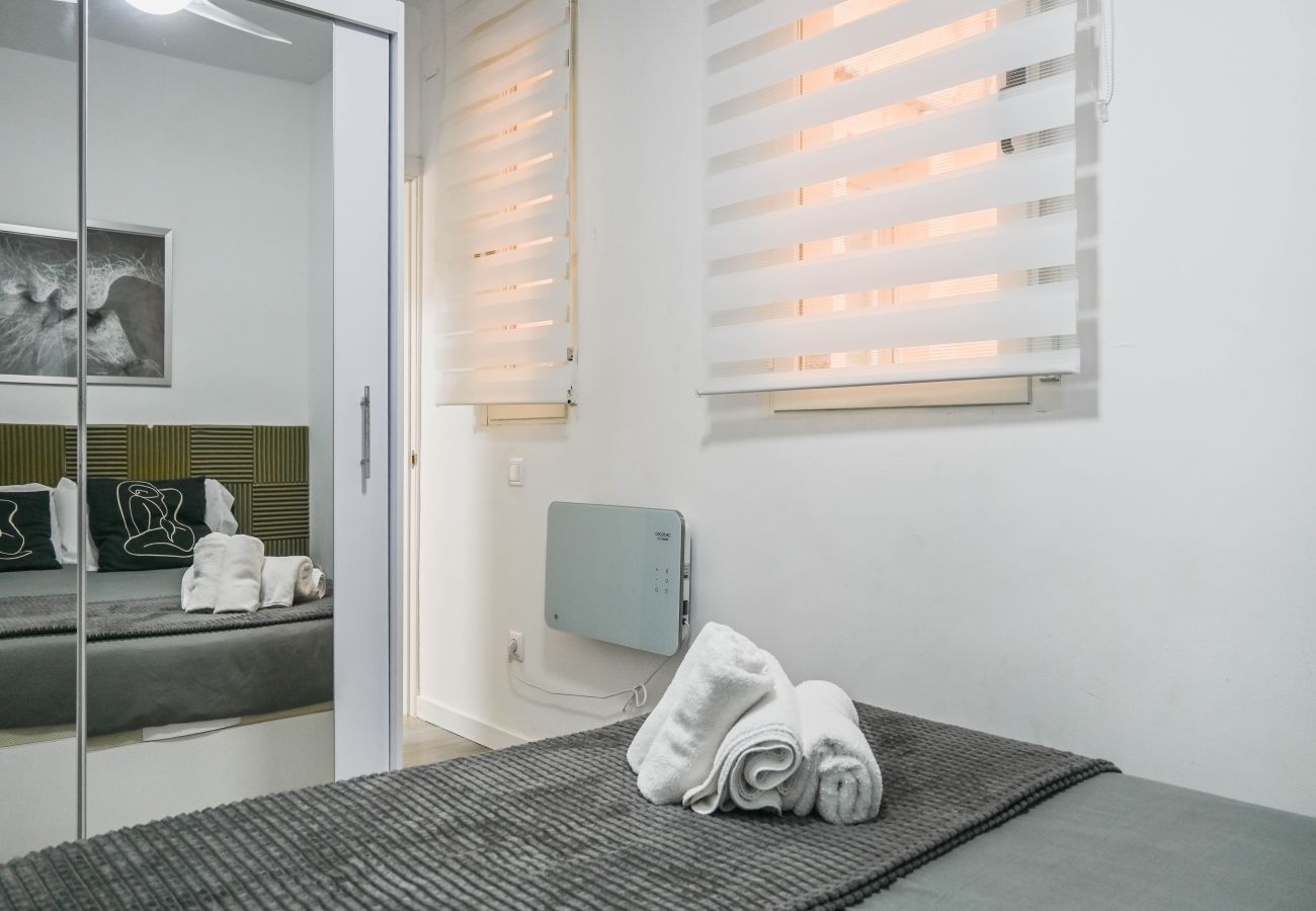 Apartment in Madrid - M (EMB50) Modern and Comfortable Apartment in the Center of Madrid