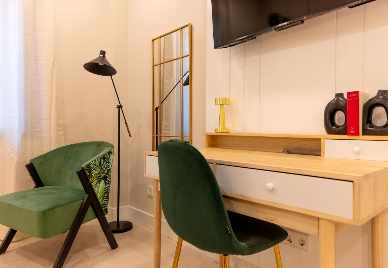 Studio in Madrid - Liria: A Space of Elegance and Comfort in the Heart of the City