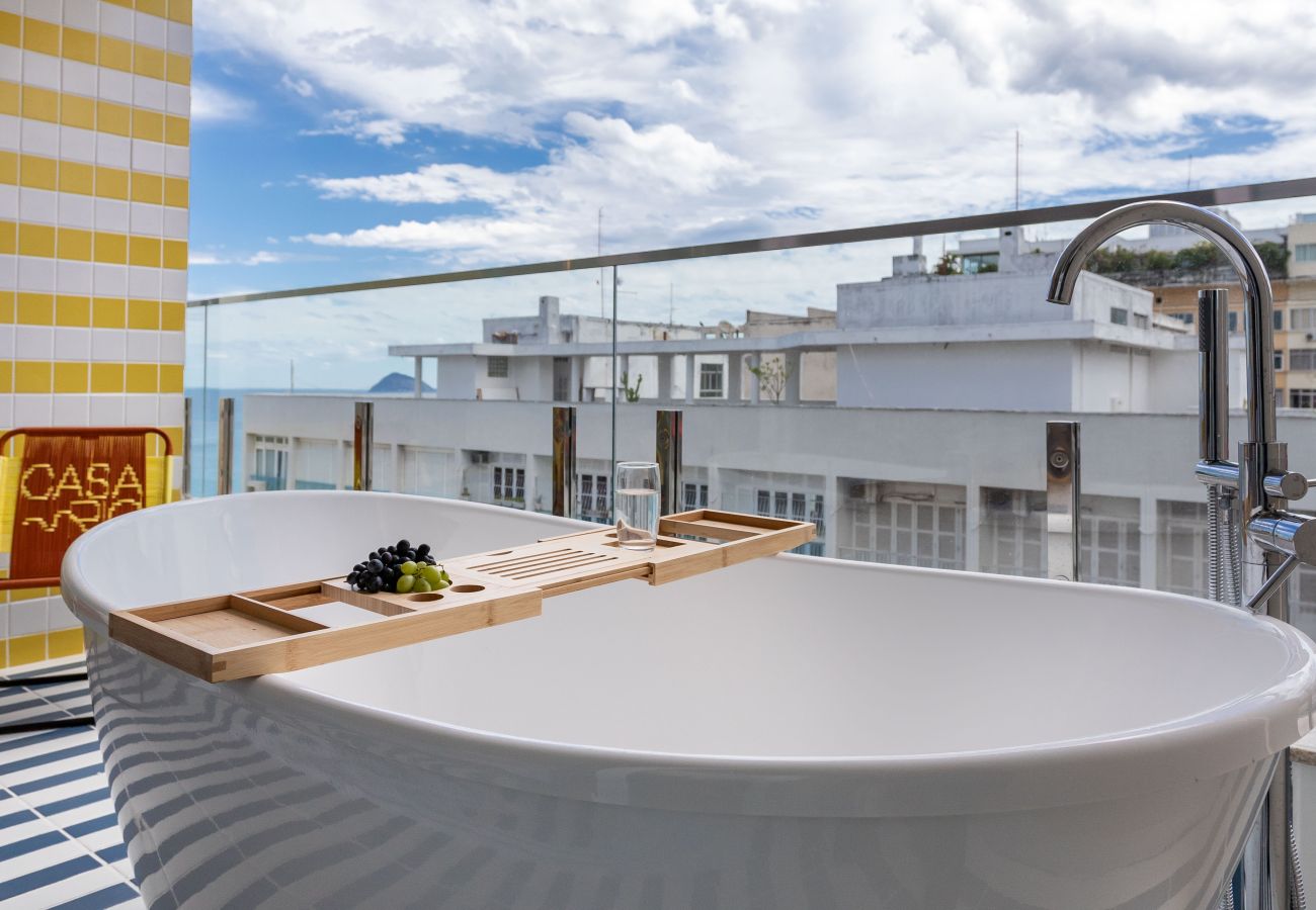 Apartment in Rio de Janeiro - Sea View and Balcony with Bathtub | Q5