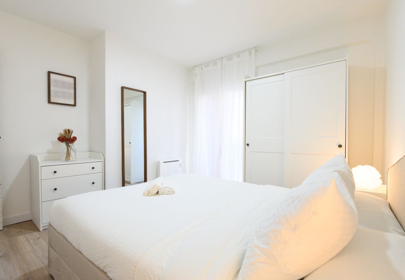 Apartment in Madrid - Comfort and Style in an Apartment with Terrace and Equipped Kitchen