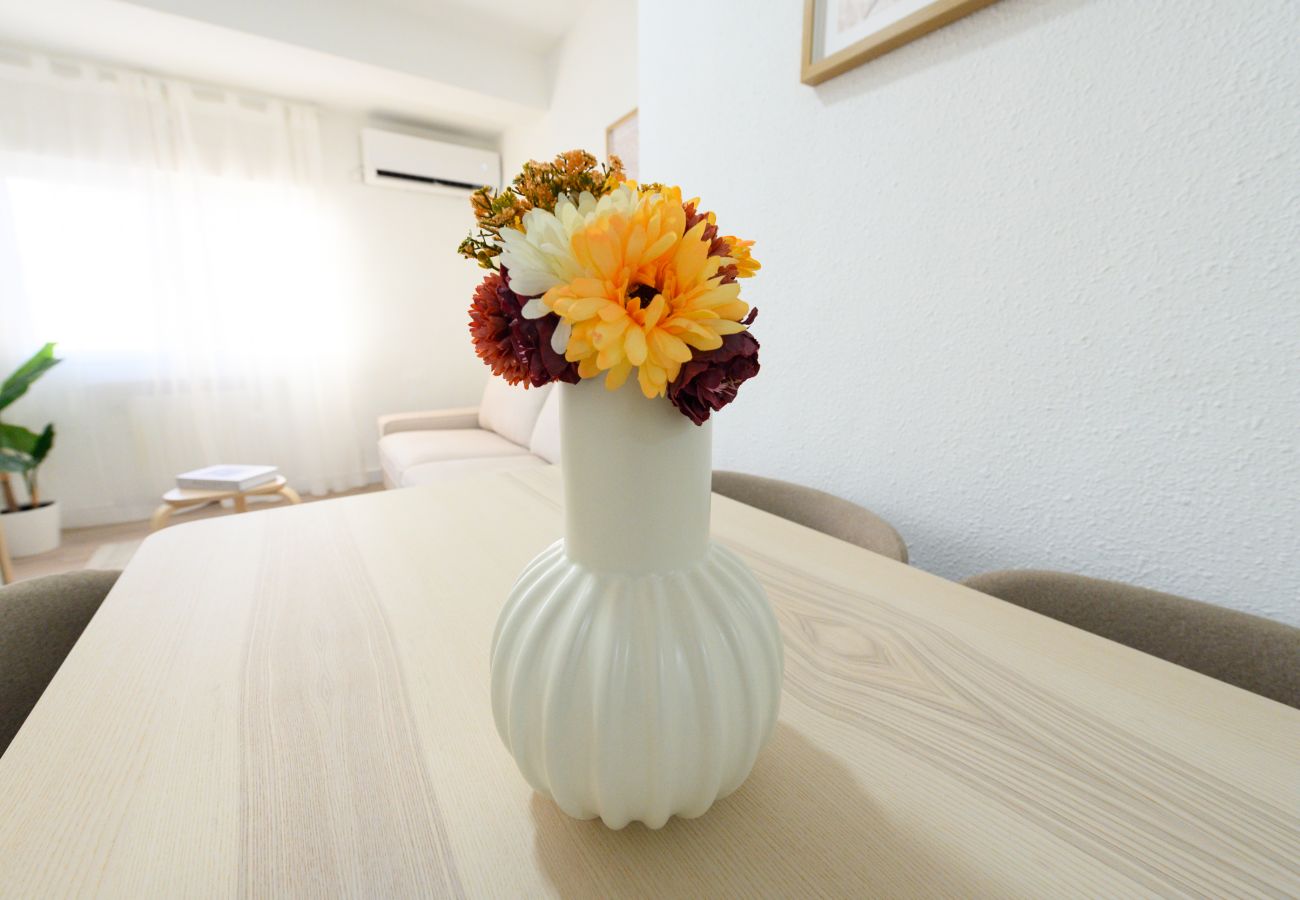 Apartment in Madrid - Comfort and Style in an Apartment with Terrace and Equipped Kitchen