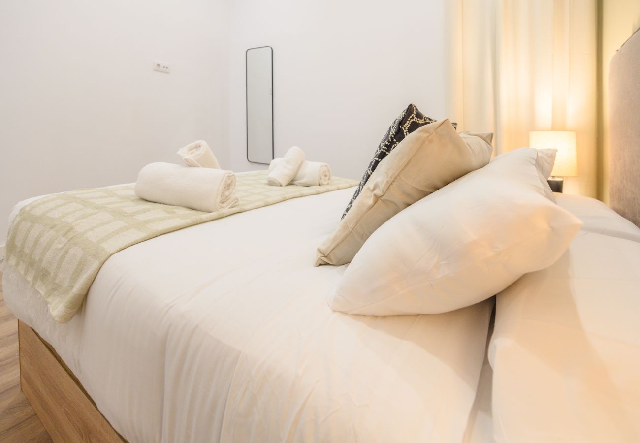 Apartment in Madrid - Comfort and urban style: your perfect apartment with 3 bedrooms 