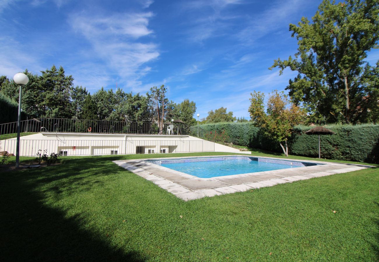 Villa in Las Rozas - Magnífico chalet pareado en venta