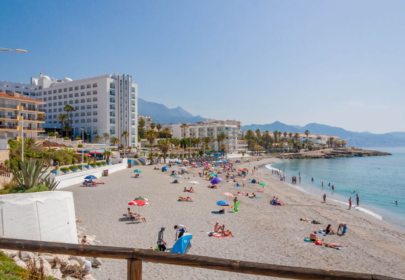 Appartement à Nerja - Appartement avec piscine à 400 m de la plage