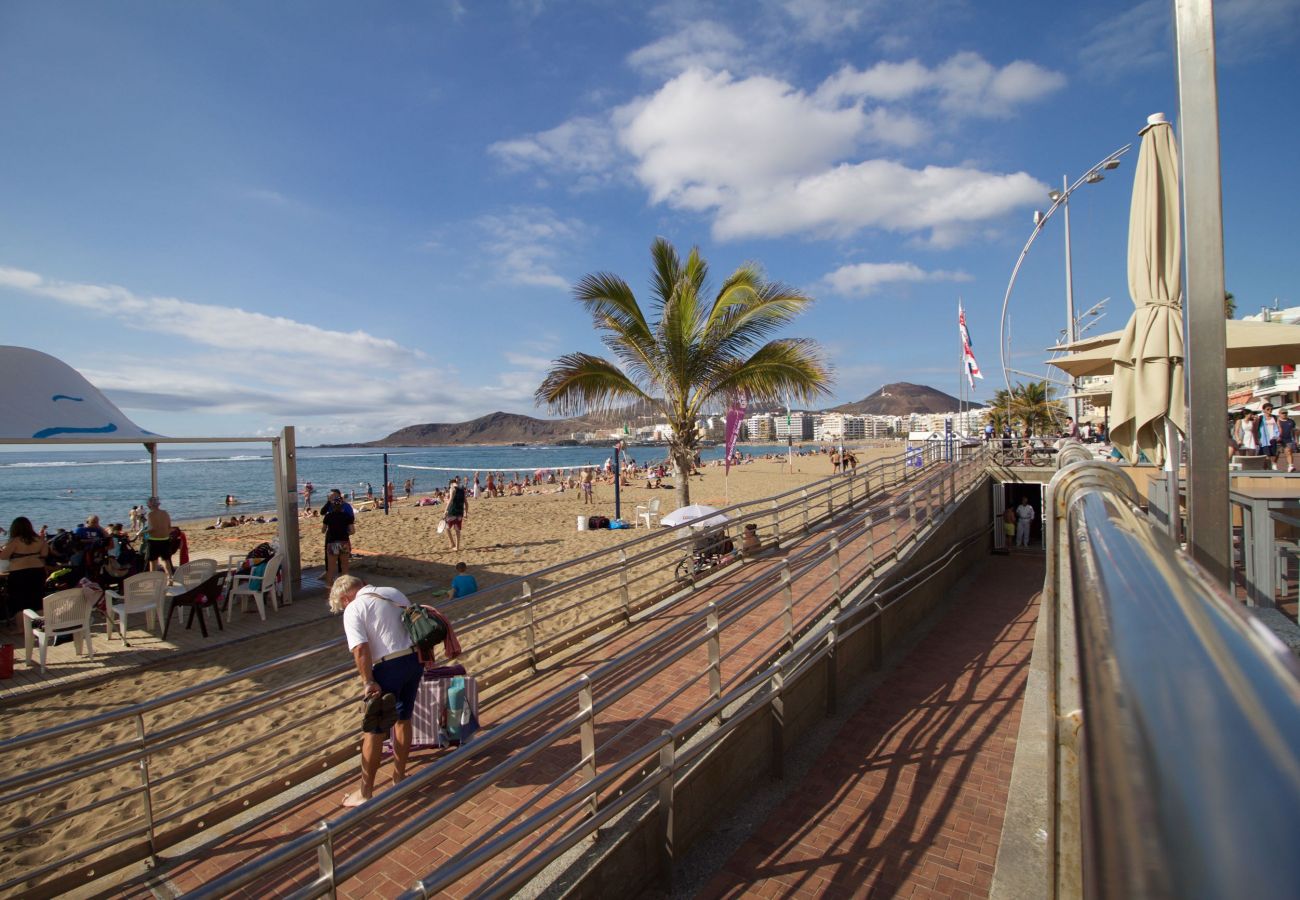 Appartement à Las Palmas de Gran Canaria - Rosamar a metros de la playa wifi 201 par Lightbooking