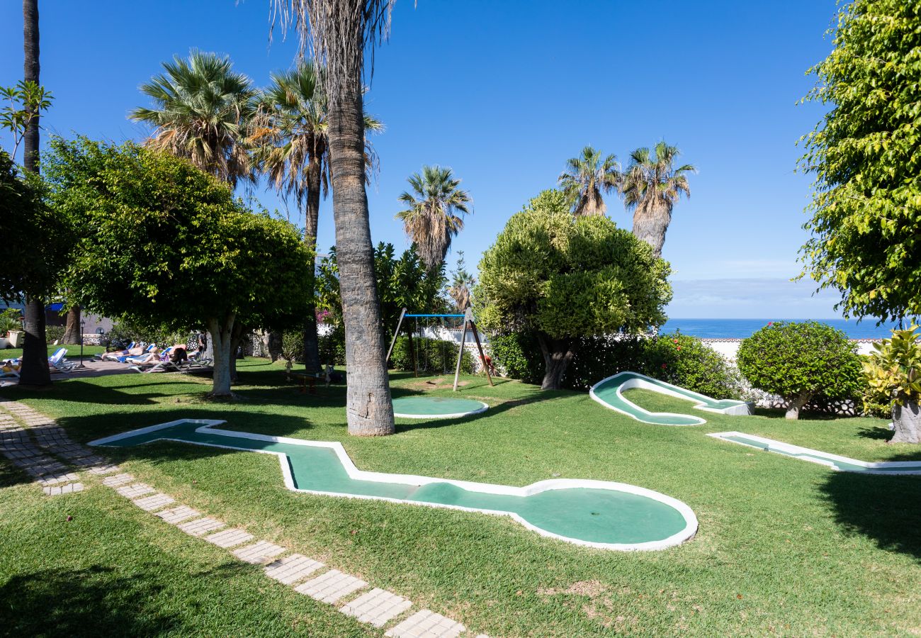 Studio à Puerto de la Cruz - Studio et terrasse de luxe avec piscine et air par Lightbooking