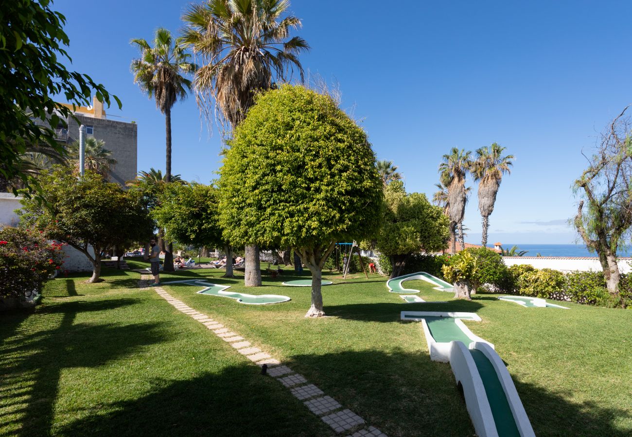 Studio à Puerto de la Cruz - Studio et terrasse de luxe avec piscine et air par Lightbooking