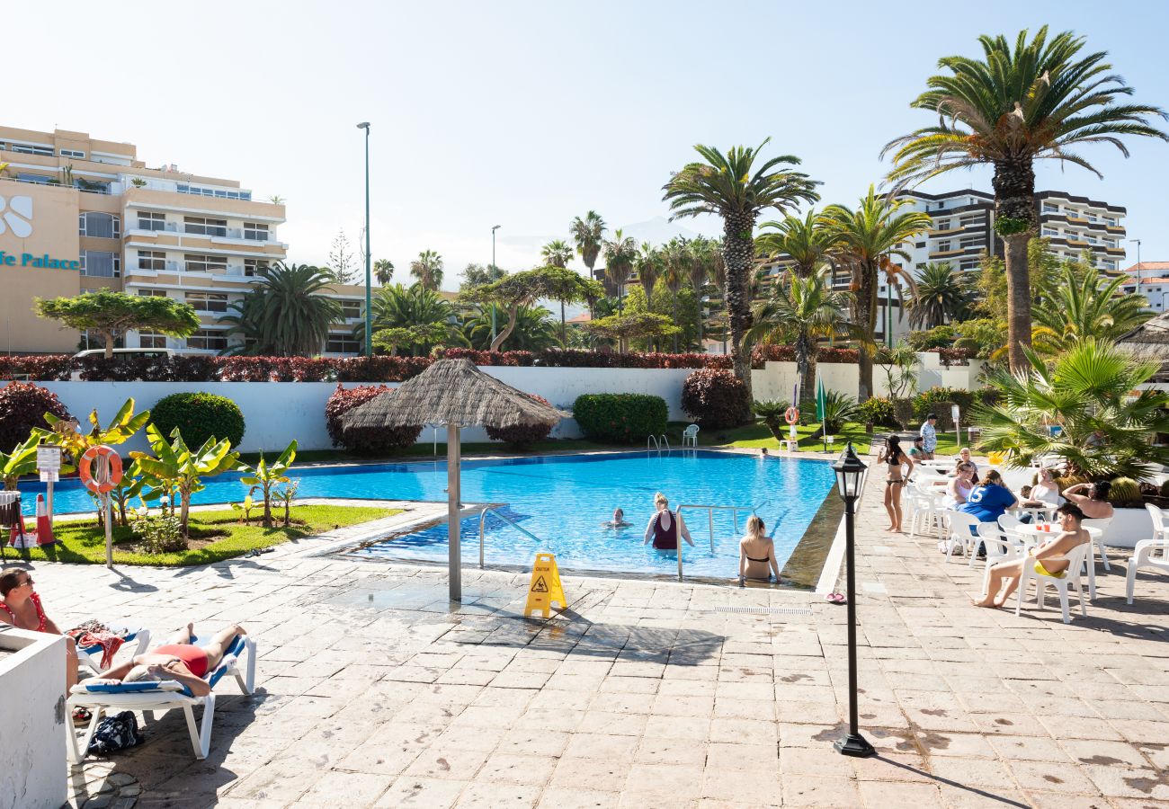 Studio à Puerto de la Cruz - Studio et terrasse de luxe avec piscine et air par Lightbooking