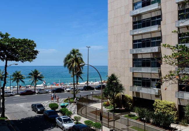  à Rio de Janeiro - Vista para o mar, 1 minuto da praia do Leblon | GU301