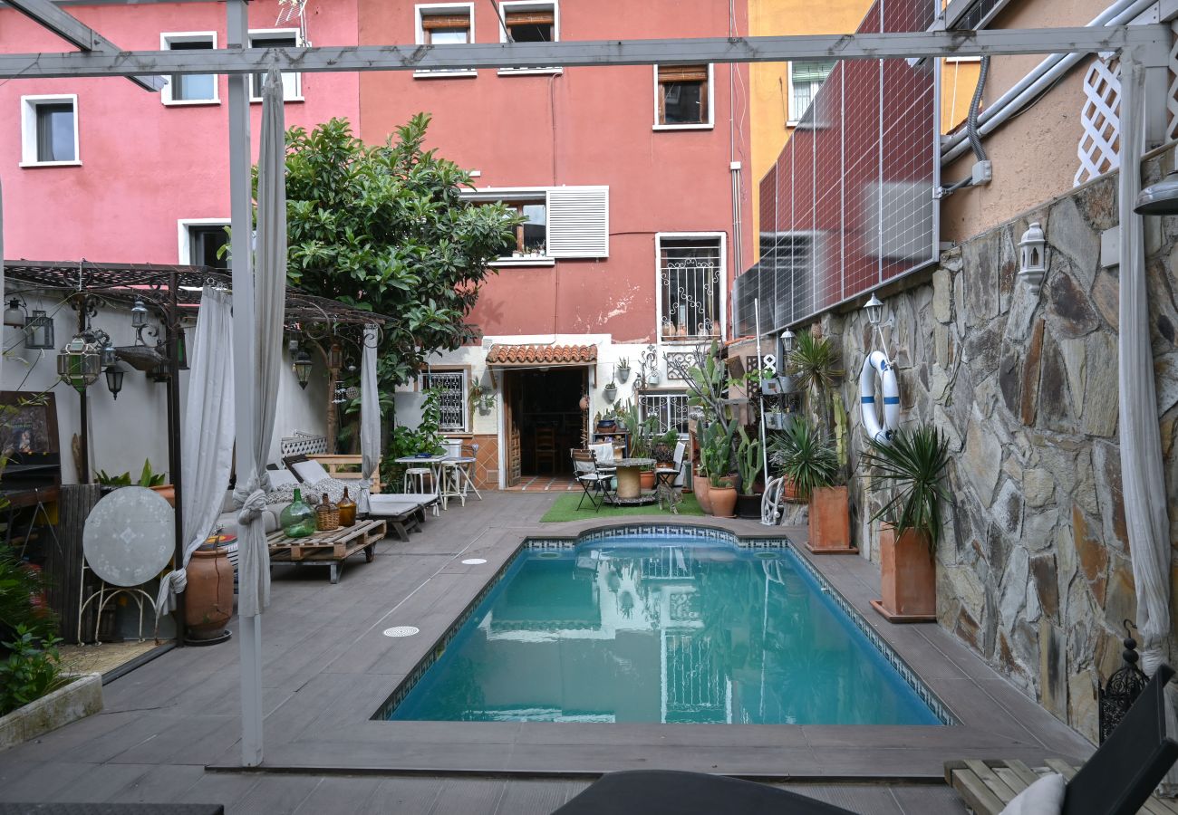 Appartement à Madrid - Studio confortable avec piscine à Ciudad Lineal 