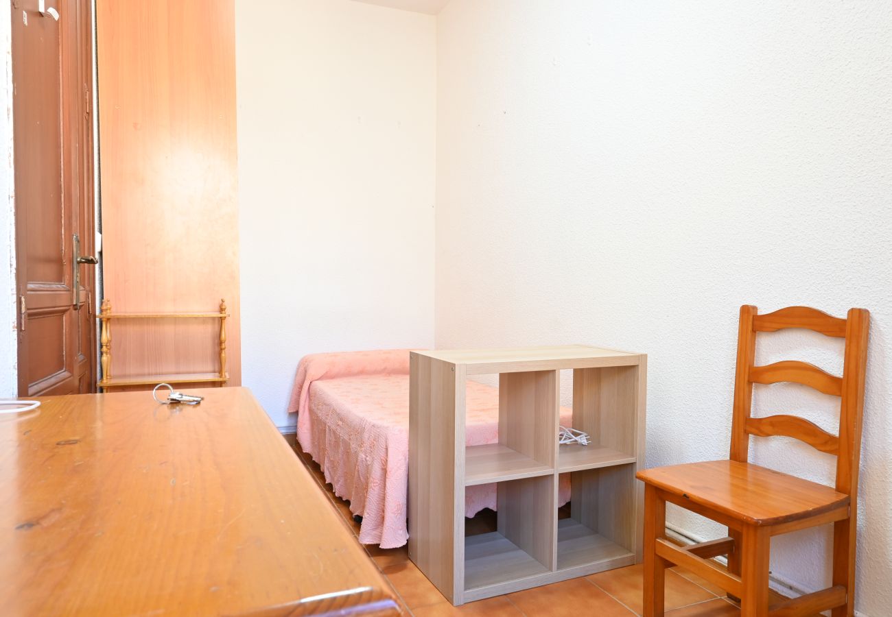 Appartement à Madrid -  Chambre cosy avec lit simple près du métro Tribunal M (DP13-1º)