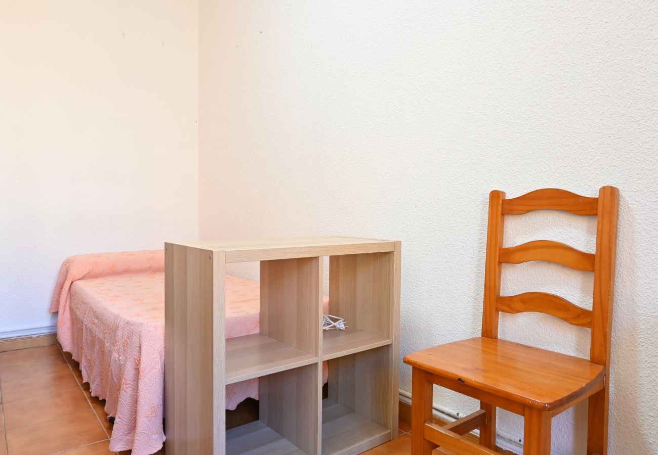 Appartement à Madrid -  Chambre cosy avec lit simple près du métro Tribunal M (DP13-1º)