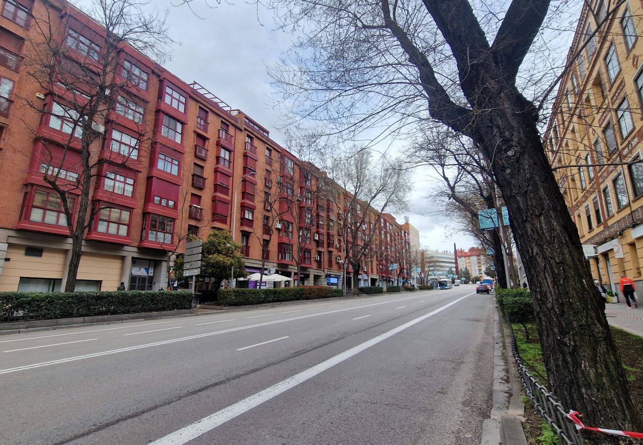 Appartement à Madrid - Spacieux appartement de 3 chambres à coucher et 2 salles de bains dans un complexe résidentiel avec piscine, paddle et parking_ Madrid 